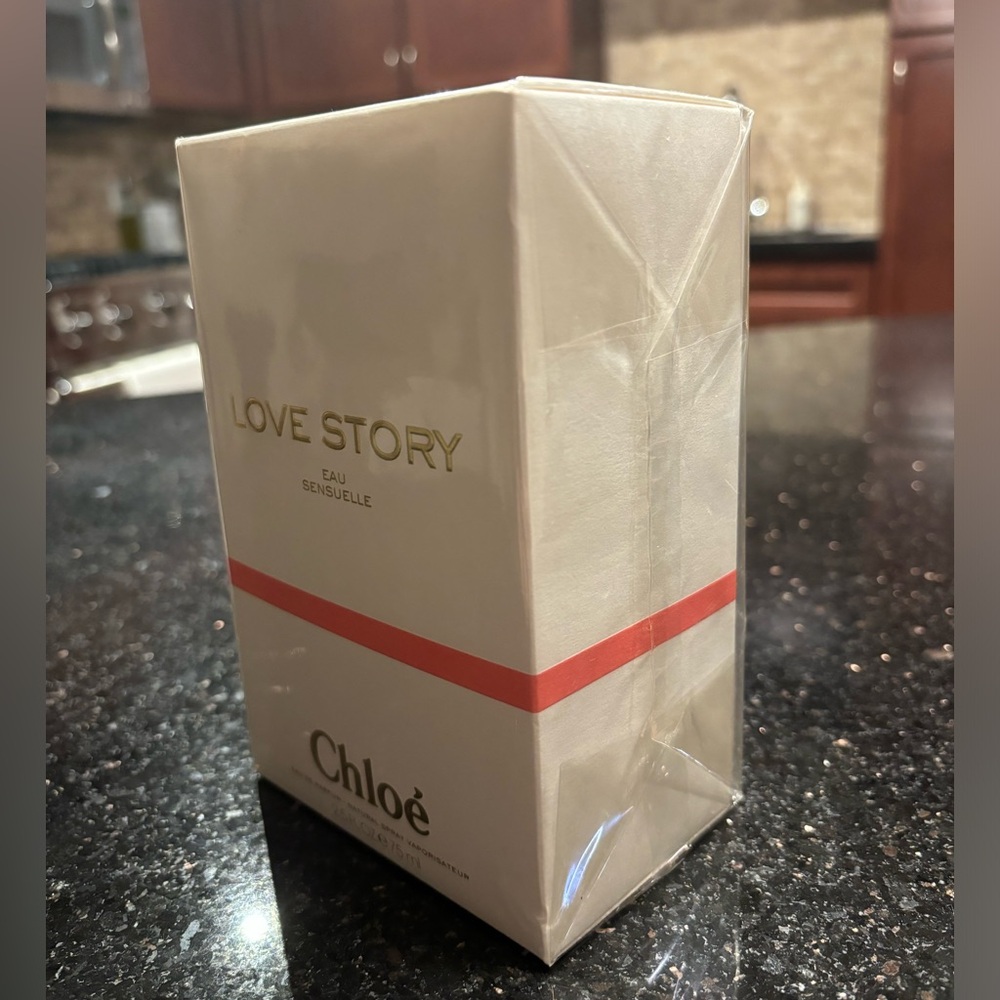 Chloe Love Story Eau Sensuelle